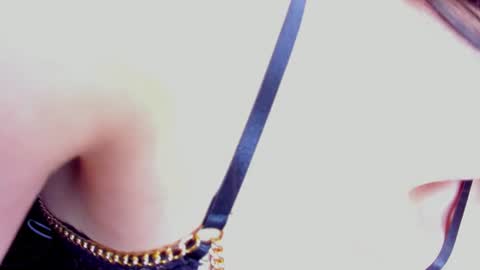 Snapshot of majo_gallego chatting on 08-10-26, 01:20 majito online show from 08-10-26, 01:20