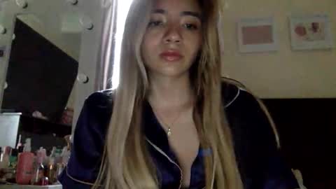 majo_gomezz online show from 04-23-26, 10:23