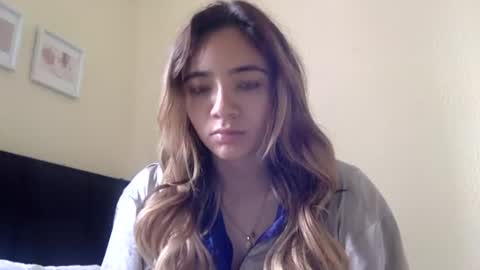 Snapshot of majo_gomezz chatting on 06-27-26, 04:23 majo_gomezz online show from 06-27-26, 04:23