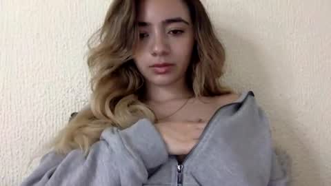 Snapshot of majo_gomezz chatting on 07-14-26, 02:05 majo_gomezz online show from 07-14-26, 02:05