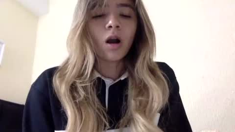 Snapshot of majo_gomezz chatting on 08-02-26, 02:10 majo_gomezz online show from 08-02-26, 02:10