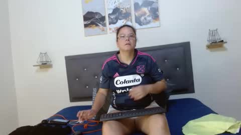 Snapshot of majo_leal_ chatting on 12-21-24, 10:50 majo online show from 12-21-24, 10:50