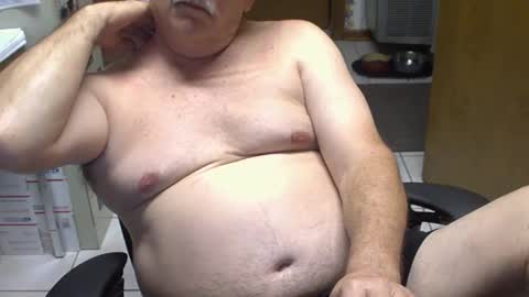 majormike34 online show from 04-24-26, 02:03