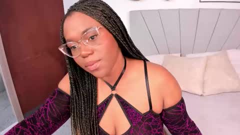 makena online show from 02-19-26, 03:46