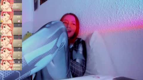 Snapshot of makii_33 chatting on 02-11-25, 02:57 ... ... online show from 02-11-25, 02:57