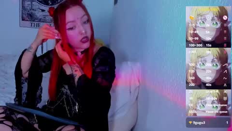 Snapshot of makii_33 chatting on 03-09-25, 05:49 ... ... online show from 03-09-25, 05:49