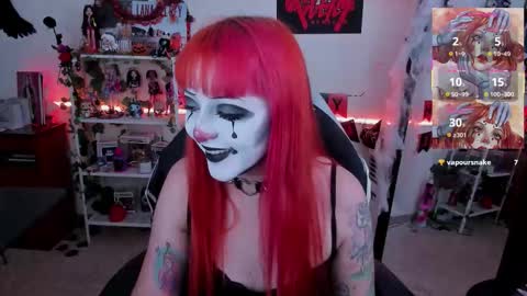 Snapshot of makii_33 chatting on 10-24-25, 11:12 ... ... online show from 10-24-25, 11:12