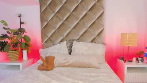 Snapshot of malaia_hills chatting on 05-04-26, 06:59 Call Me Mala online show from 05-04-26, 06:59