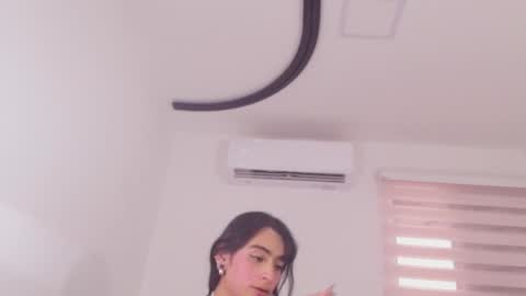 malaia thompson  online show from 05-27-26, 11:51