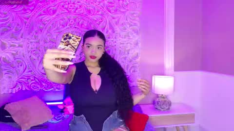   online show from 12-01-25, 12:21