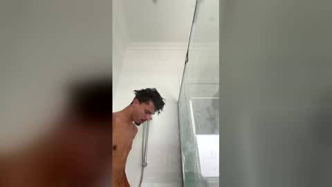 malakiloves online show from 04-27-26, 03:48