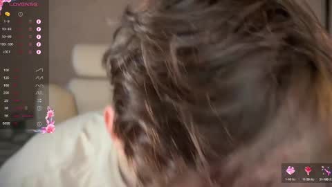 Snapshot of malcolm_yang chatting on 12-10-24, 12:27 Tom and Mark 3 online show from 12-10-24, 12:27