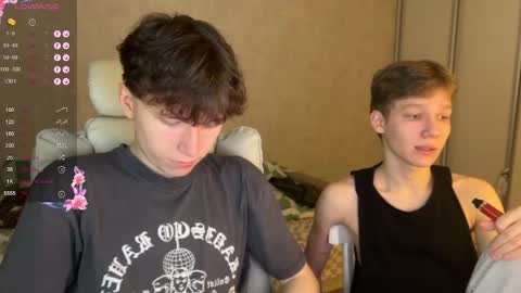 Snapshot of malcolm_yang chatting on 12-12-24, 07:04 Tom and Mark 3 online show from 12-12-24, 07:04