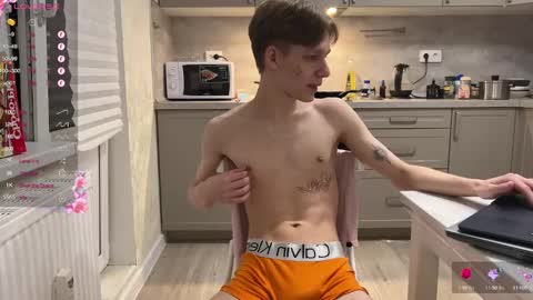 Snapshot of malcolm_yang chatting on 01-25-25, 06:13 Tom and Mark 3 online show from 01-25-25, 06:13