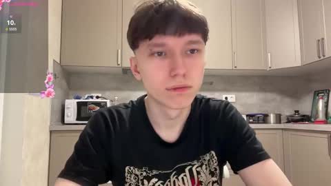 Snapshot of malcolm_yang chatting on 02-16-25, 04:42 Tom and Mark 3 online show from 02-16-25, 04:42