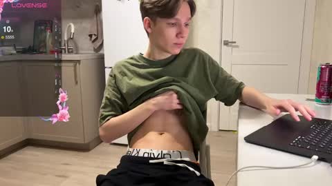 Snapshot of malcolm_yang chatting on 02-17-25, 07:21 Tom and Mark 3 online show from 02-17-25, 07:21