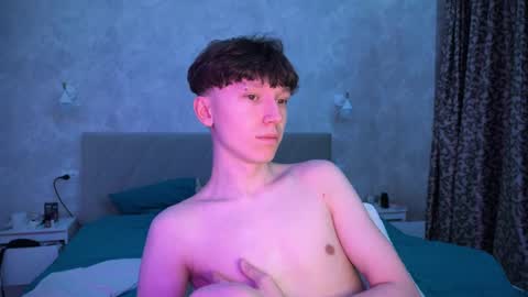 Snapshot of malcolm_yang chatting on 03-01-25, 04:33 Tom and Mark 3 online show from 03-01-25, 04:33