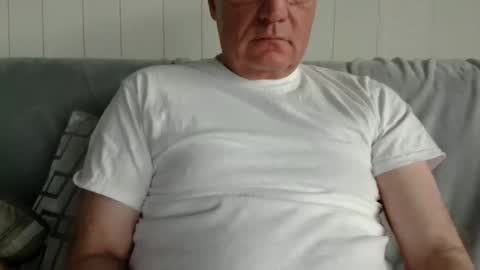 male_toy2 online show from 05-16-26, 06:50