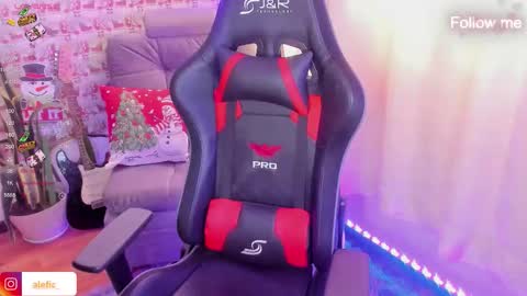 Snapshot of malefic_soul chatting on 12-19-25, 12:23 MALEFIC online show from 12-19-25, 12:23