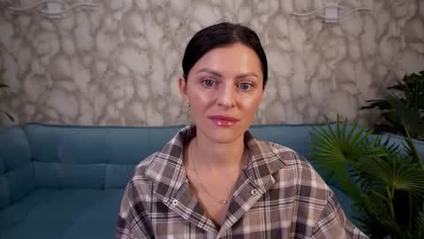 maleficentcrown online show from 11-11-25, 08:25