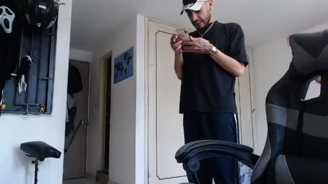 Snapshot of malek_xarx chatting on 04-01-26, 06:27 malek_xarx online show from 04-01-26, 06:27
