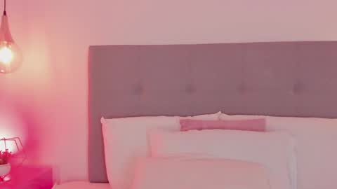 Snapshot of malena_angel_ chatting on 12-04-24, 12:52 Malena Angel online show from 12-04-24, 12:52