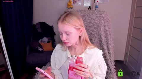 Malena online show from 01-16-25, 10:21