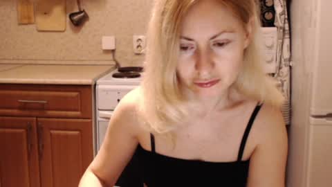 Snapshot of malenamila chatting on 06-05-26, 09:31 Malena online show from 06-05-26, 09:31