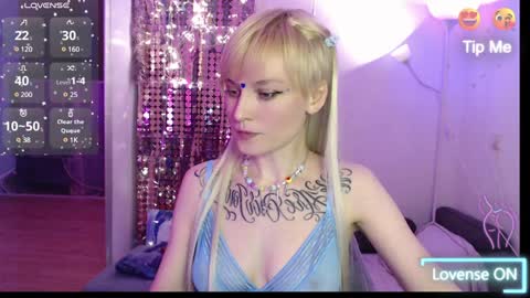 Snapshot of mali_sia chatting on 12-27-24, 01:43 Mischelle online show from 12-27-24, 01:43