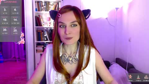 Snapshot of mali_sia chatting on 02-15-25, 09:26 Mischelle online show from 02-15-25, 09:26