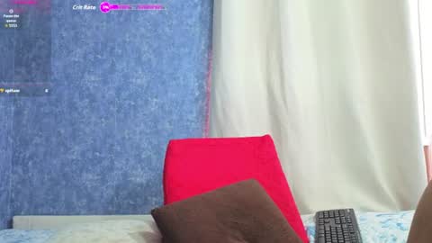 Snapshot of malia_foox chatting on 06-26-26, 06:01 Malia foox online show from 06-26-26, 06:01