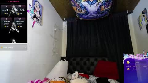 Snapshot of maliceinwonderland25 chatting on 01-07-25, 02:42 Alice Asylum online show from 01-07-25, 02:42