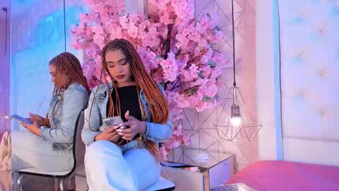 Malika soleil  online show from 03-08-26, 05:00