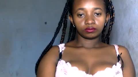 Snapshot of malinah01 chatting on 12-20-24, 02:27 malinah01 online show from 12-20-24, 02:27