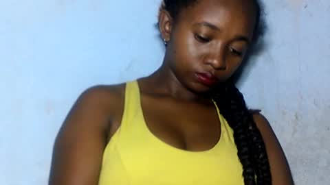 Snapshot of malinah01 chatting on 12-28-24, 07:11 malinah01 online show from 12-28-24, 07:11