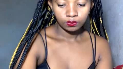 Snapshot of malinah01 chatting on 01-06-25, 03:53 malinah01 online show from 01-06-25, 03:53