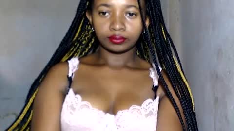 Snapshot of malinah01 chatting on 01-08-25, 05:27 malinah01 online show from 01-08-25, 05:27