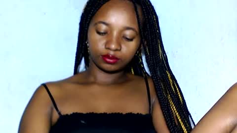 Snapshot of malinah01 chatting on 01-10-25, 01:53 malinah01 online show from 01-10-25, 01:53