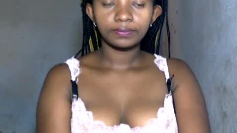 Snapshot of malinah01 chatting on 01-13-25, 06:16 malinah01 online show from 01-13-25, 06:16