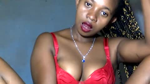 Snapshot of malinah01 chatting on 01-27-25, 10:38 malinah01 online show from 01-27-25, 10:38
