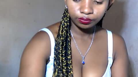 Snapshot of malinah01 chatting on 01-28-25, 08:36 malinah01 online show from 01-28-25, 08:36