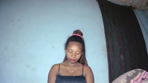 Snapshot of malinah01 chatting on 09-09-25, 01:49 malinah01 online show from 09-09-25, 01:49