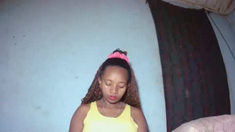 Snapshot of malinah01 chatting on 09-13-25, 04:12 malinah01 online show from 09-13-25, 04:12