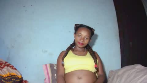 Snapshot of malinah01 chatting on 09-18-25, 06:43 malinah01 online show from 09-18-25, 06:43