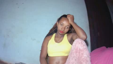 Snapshot of malinah01 chatting on 09-24-25, 05:44 malinah01 online show from 09-24-25, 05:44