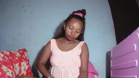 Snapshot of malinah01 chatting on 10-01-25, 03:01 malinah01 online show from 10-01-25, 03:01
