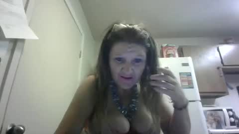 Snapshot of malinda702 chatting on 12-29-24, 08:22 malinda702 online show from 12-29-24, 08:22