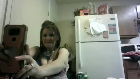 Snapshot of malinda702 chatting on 01-24-25, 04:48 malinda702 online show from 01-24-25, 04:48