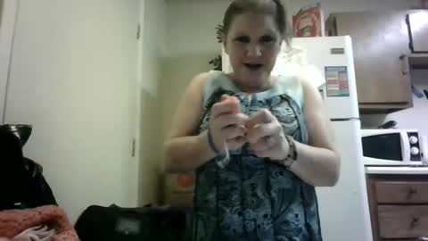 Snapshot of malinda702 chatting on 02-25-25, 12:47 malinda702 online show from 02-25-25, 12:47