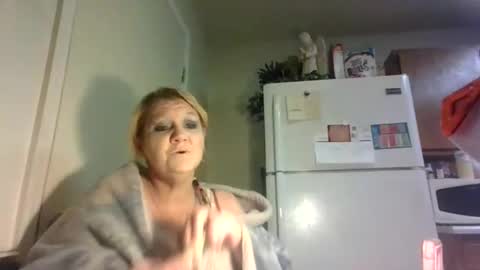 Snapshot of malinda702 chatting on 04-07-26, 03:18 malinda702 online show from 04-07-26, 03:18